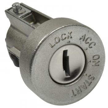 2000 Mitsubishi Montero Sport Ignition Lock Cylinder BWD CS1085L image 1 of 3