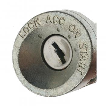 1981 Toyota Celica Ignition Lock Cylinder BWD CS148L image 1 of 3