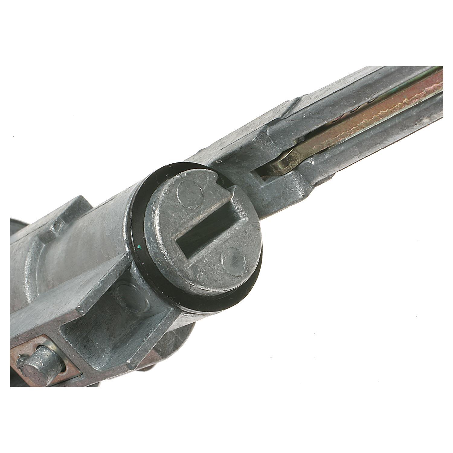 BWD CS704L - Ignition Lock Cylinder BWD CS704L Ignition Lock Cylinder product image 1 of 9
