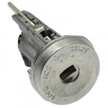 2002 Toyota RAV4 Ignition Lock Cylinder BWD CS763L image 1 of 3