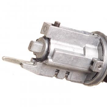 2003 Toyota Highlander Ignition Lock Cylinder BWD CS832L image 1 of 3