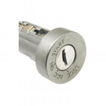 1995 Mitsubishi Expo Ignition Lock Cylinder BWD CS836L image 1 of 3