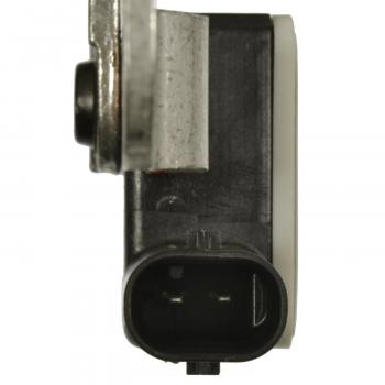 2015 BMW 740i Battery Current Sensor BWD CTB61 image 3 of 4
