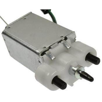 2003 Kia Sedona Fuel Filler Door Lock Actuator BWD DLA1938 image 1 of 3