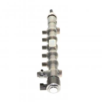 2016 GMC Canyon Fuel Injector Rail BWD IR22 image 2 of 4