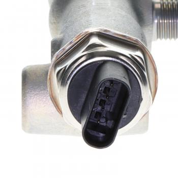 2016 GMC Canyon Fuel Injector Rail BWD IR22 image 3 of 4