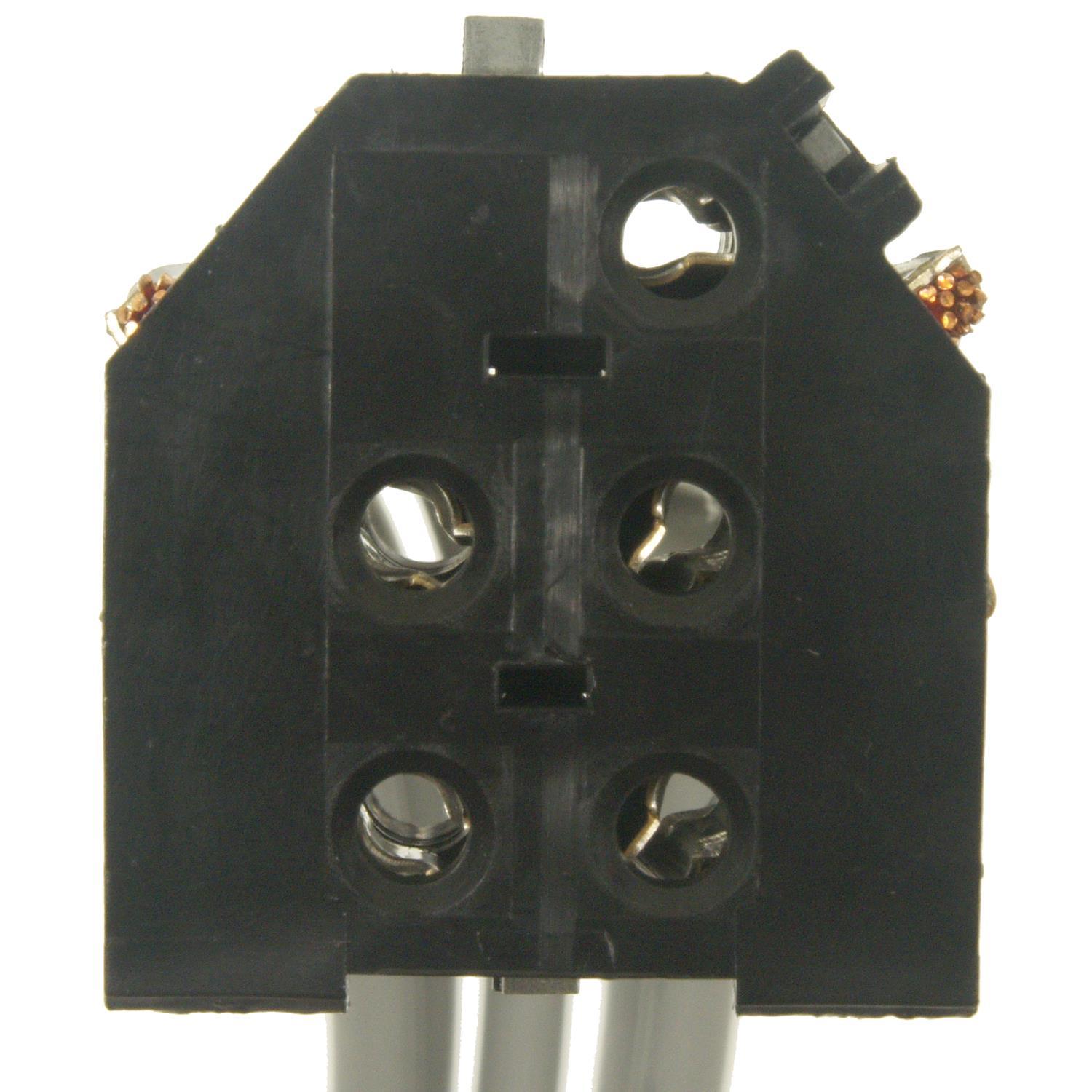 BWD PT1136 - Power Window Motor Connector BWD PT1136 Door Lock Switch Connector product image 1 of 3
