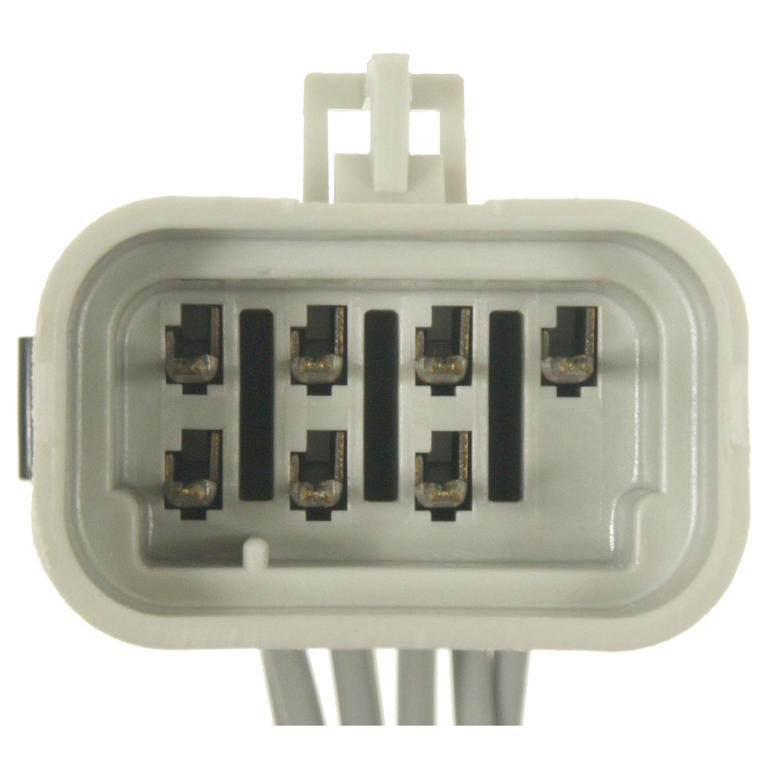 BWD PT1140 - Parking Light Connector BWD PT1140 Body Wiring Harness Connector product image 1 of 3
