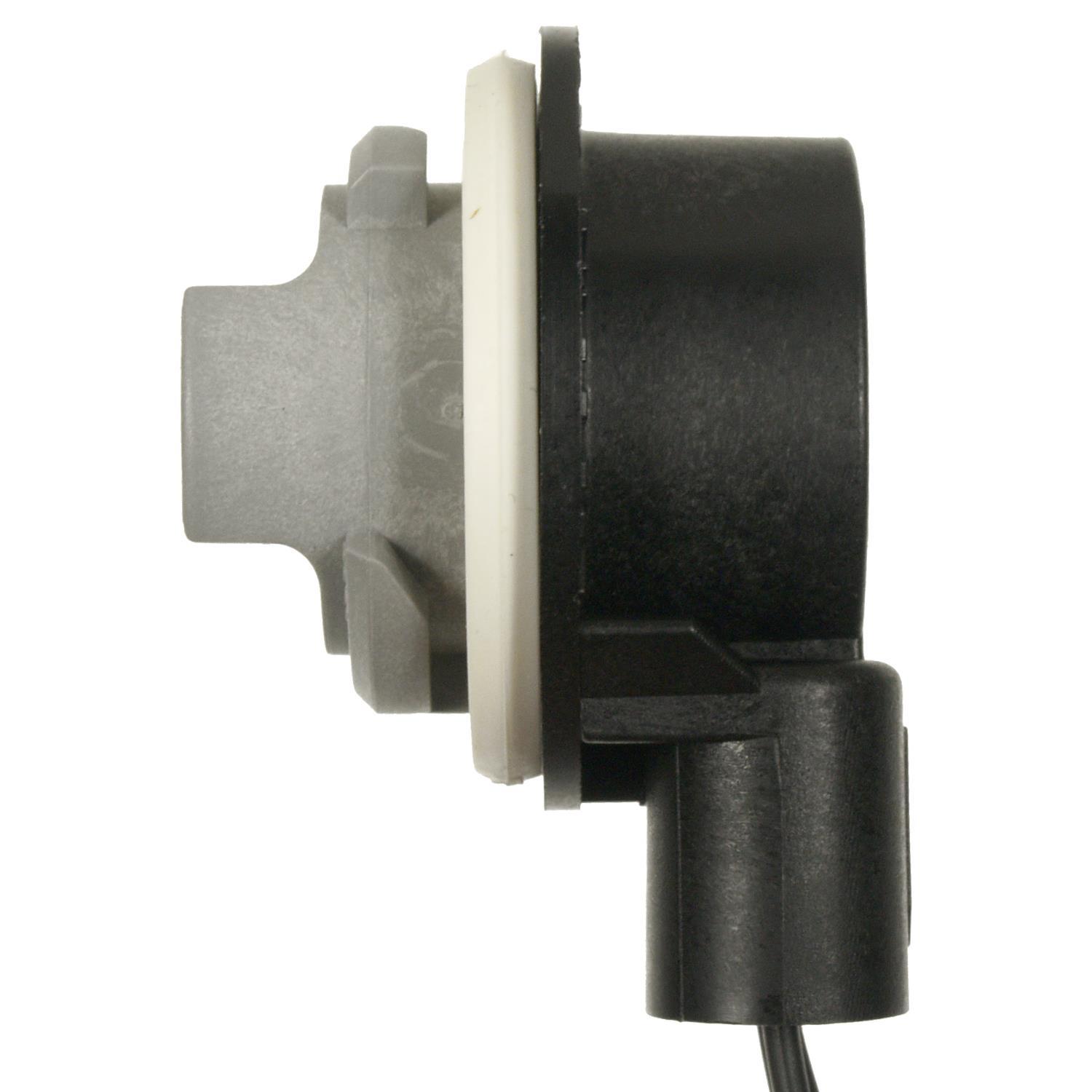 BWD PT2003 - Tail Lamp Socket BWD PT2003 Back Up Light Socket product image 1 of 3