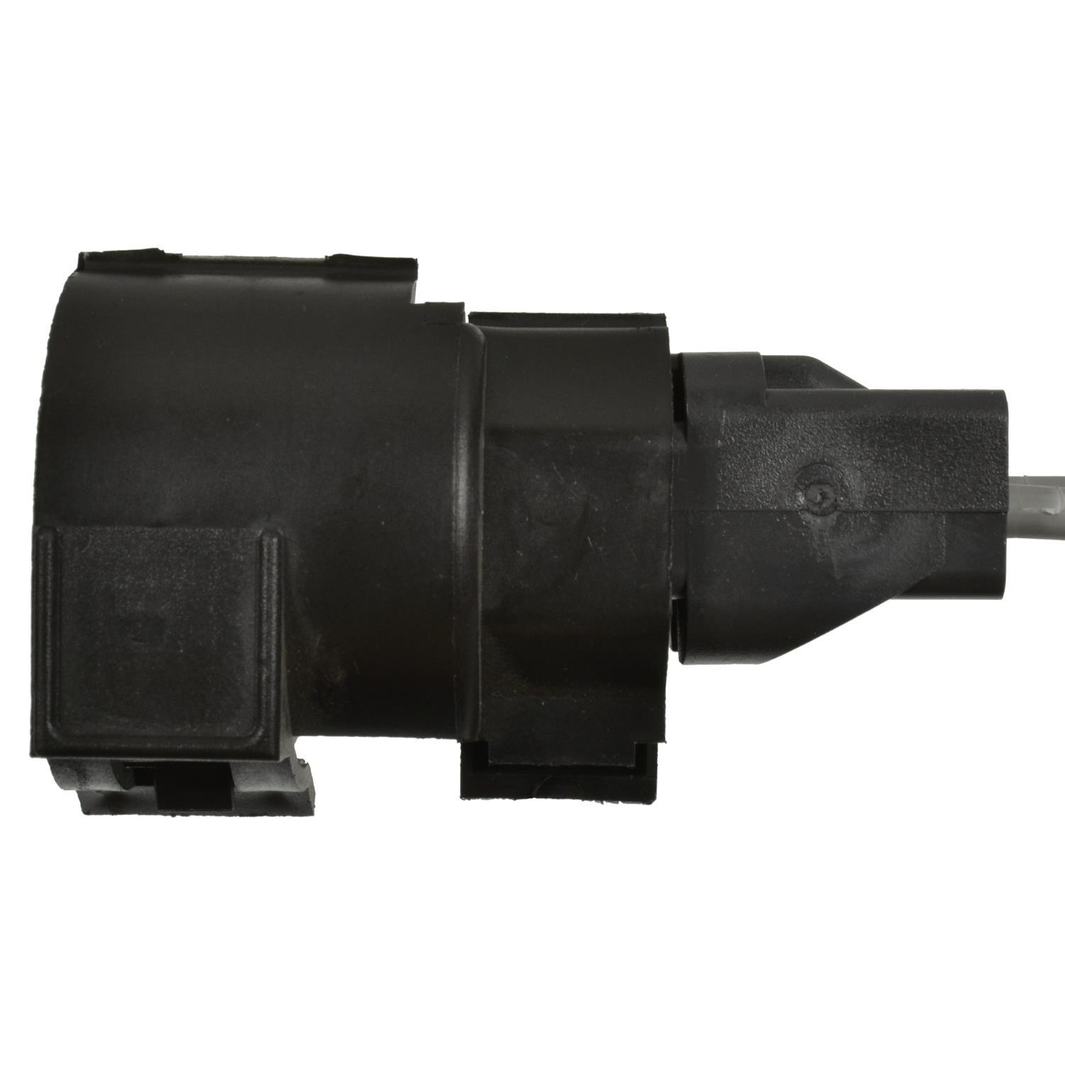 BWD PT2154 - A/C Compressor Cut-Out Switch Harness Connector BWD PT2154 A/C Compressor Cut-Out Switch Harness Connector product image 1 of 3
