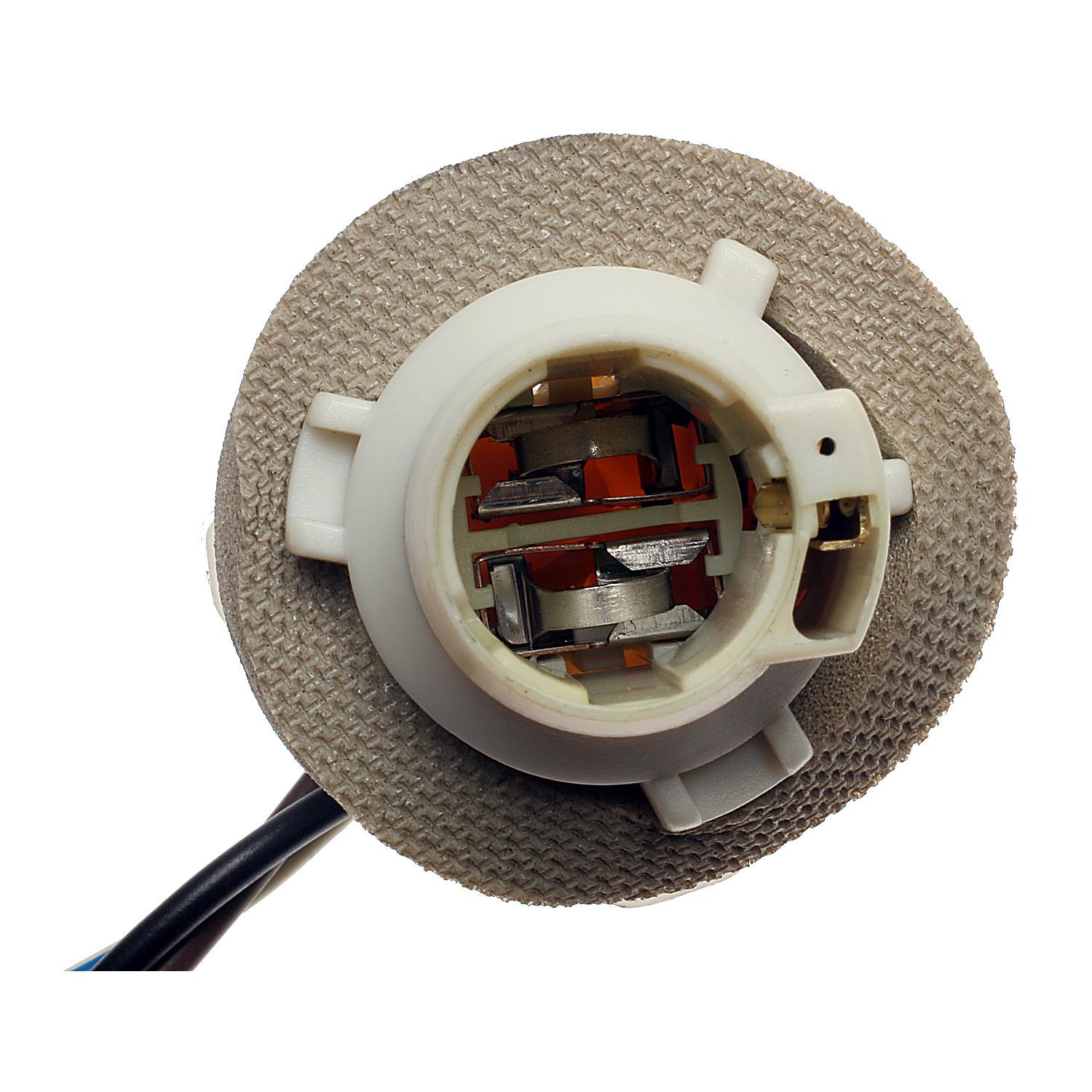 BWD PT5778 - Tail Lamp Socket BWD PT5778 Back Up Light Socket product image 1 of 3