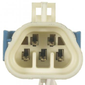 2005 Chevrolet Impala Emergency Vehicle Lamp Connector BWD PT792 image 1 of 3