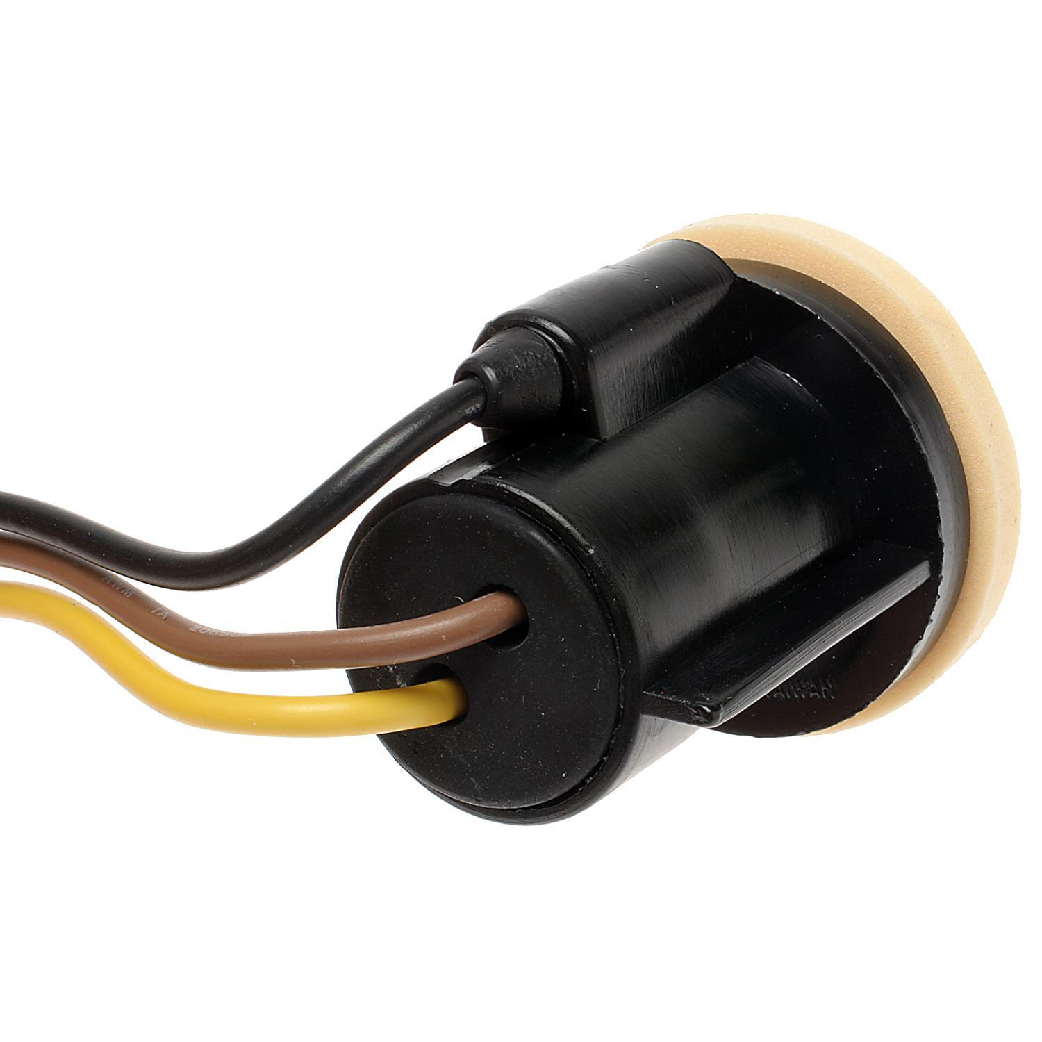 BWD PT86 - Tail Lamp Socket BWD PT86 Back Up Light Socket product image 1 of 7