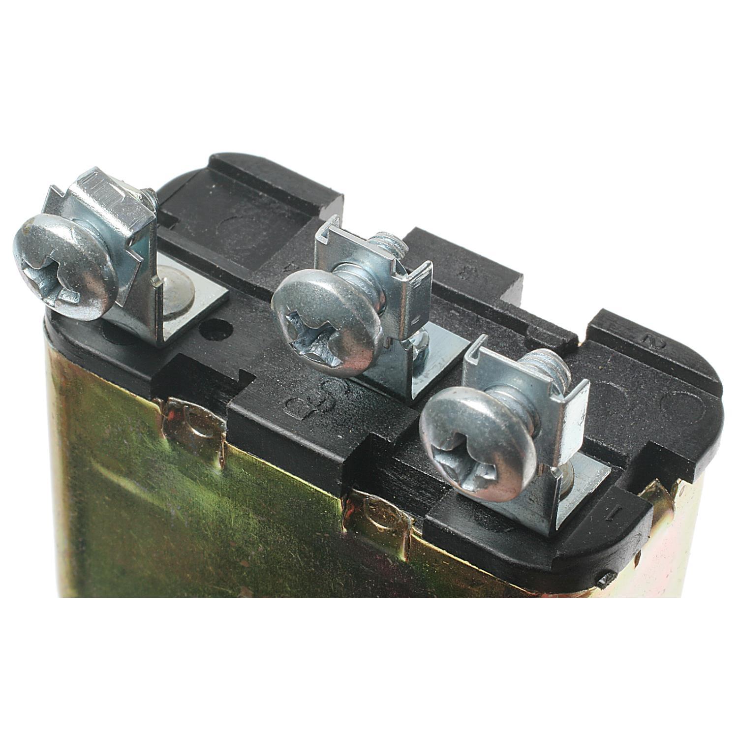 BWD R132 - Horn Relay BWD R132 Accessory Power Relay product image 2 of 4