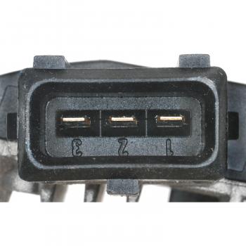 2000 BMW Z3 Voltage Regulator BWD R2004 image 3 of 3