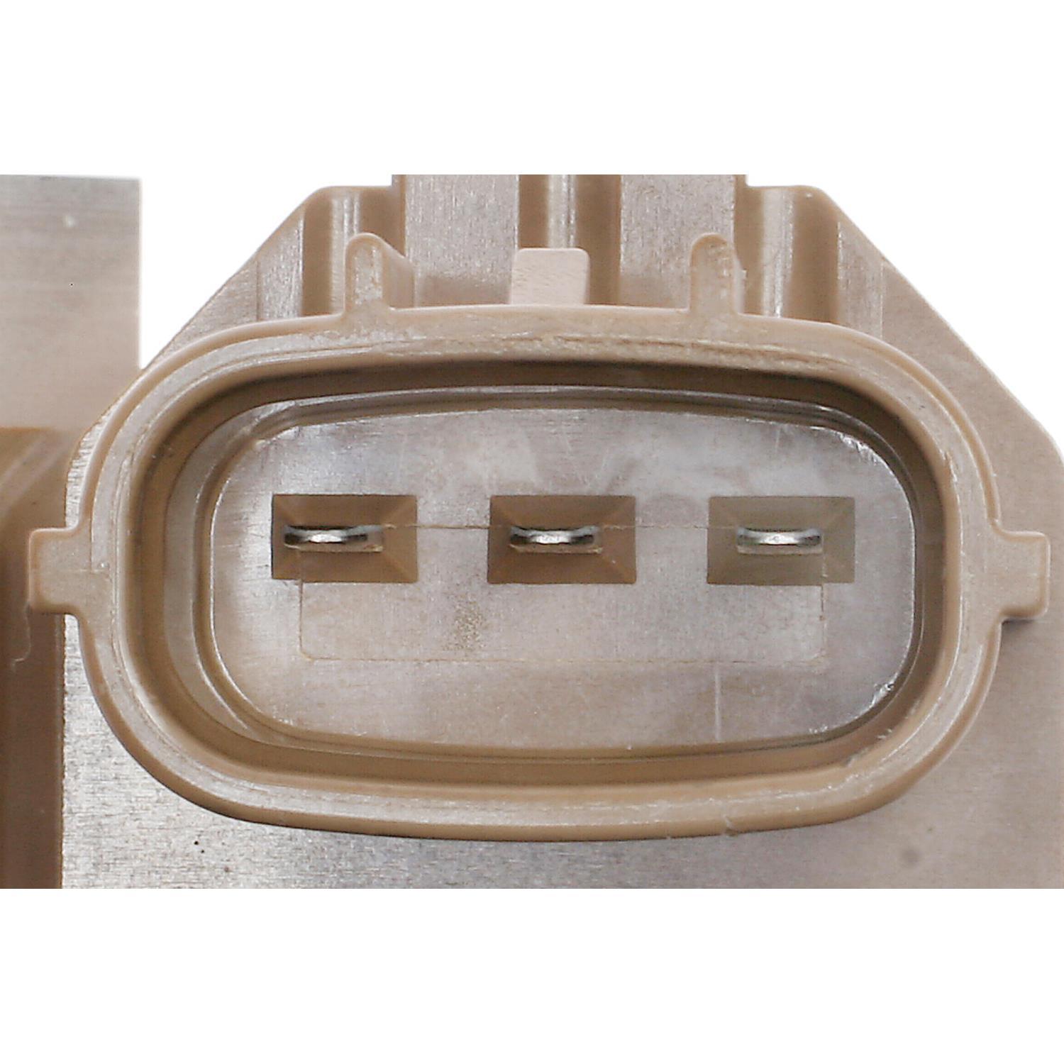 BWD R2020 - Voltage Regulator BWD R2020 Voltage Regulator product image 3 of 3