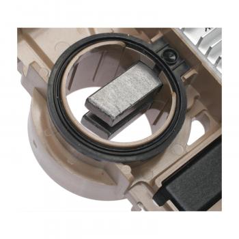 2004 Mitsubishi Outlander Voltage Regulator BWD R2030 image 4 of 4