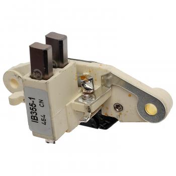 1991 Mercedes-Benz 560SEL Voltage Regulator BWD R2119 image 2 of 4