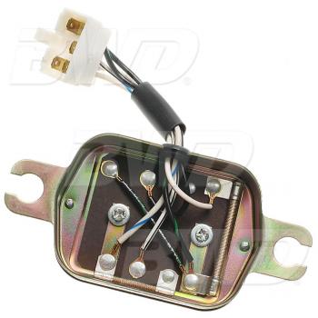 1972 Honda 600 Voltage Regulator BWD R599 image 1 of 3