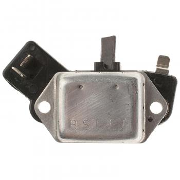 1983 Nissan Stanza Voltage Regulator BWD R822 image 2 of 4