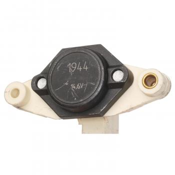 1983 Volvo 244 Voltage Regulator BWD R929 image 3 of 3
