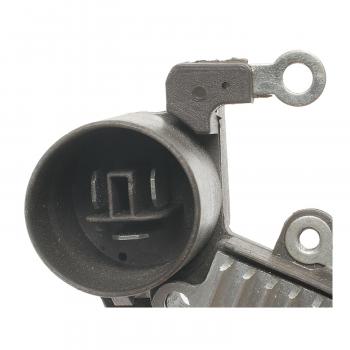 1988 Toyota Tercel Voltage Regulator BWD R973 image 3 of 3