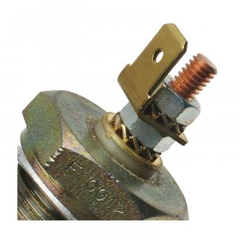 1981 Volvo 264 Engine Oil Pressure Switch BWD S4004 image 2 of 4