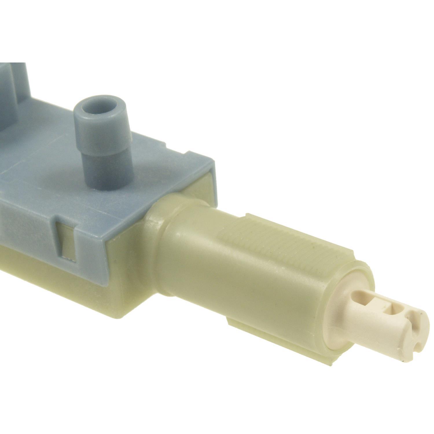BWD S41060 - Cruise Control Switch BWD S41060 Cruise Control Release Switch product image 1 of 3