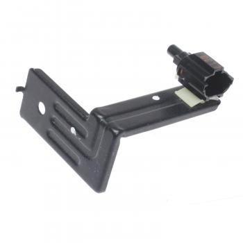 2007 Kia Sedona Ambient Air Temperature Sensor BWD WT5587 image 1 of 3
