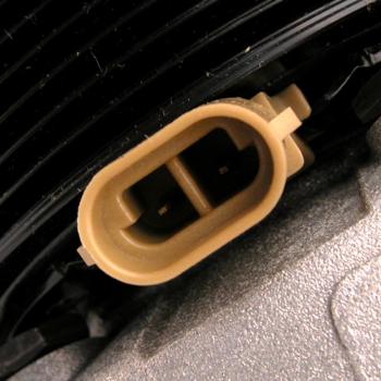 2002 GMC Sierra 3500 A/C Compressor Delphi CS20011 image 2 of 4