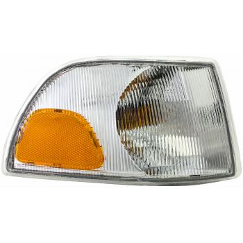 2000 Volvo V70 Parking Light Assembly Right Dorman 1631317 image 1 of 4