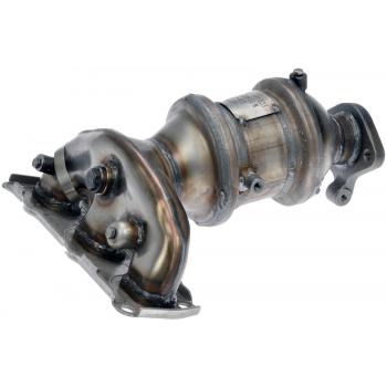 2014 Kia Sorento Exhaust Manifold with Integrated Catalytic Converter