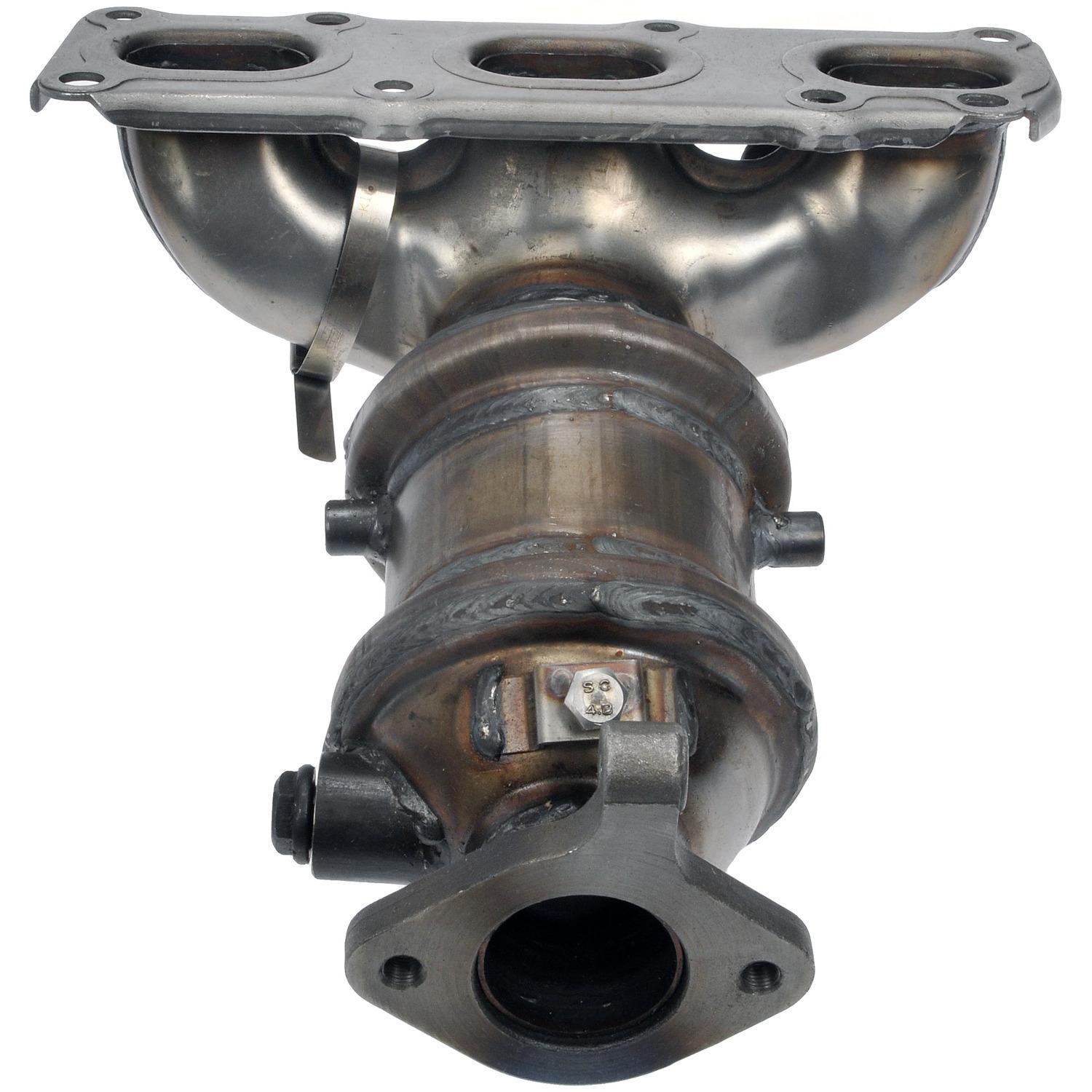Dorman 672421 Exhaust Manifold with Integrated Catalytic Converter product image 2 of 5