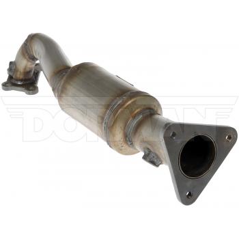 2016 GMC Canyon Exhaust Manifold with Integrated Catalytic Converter