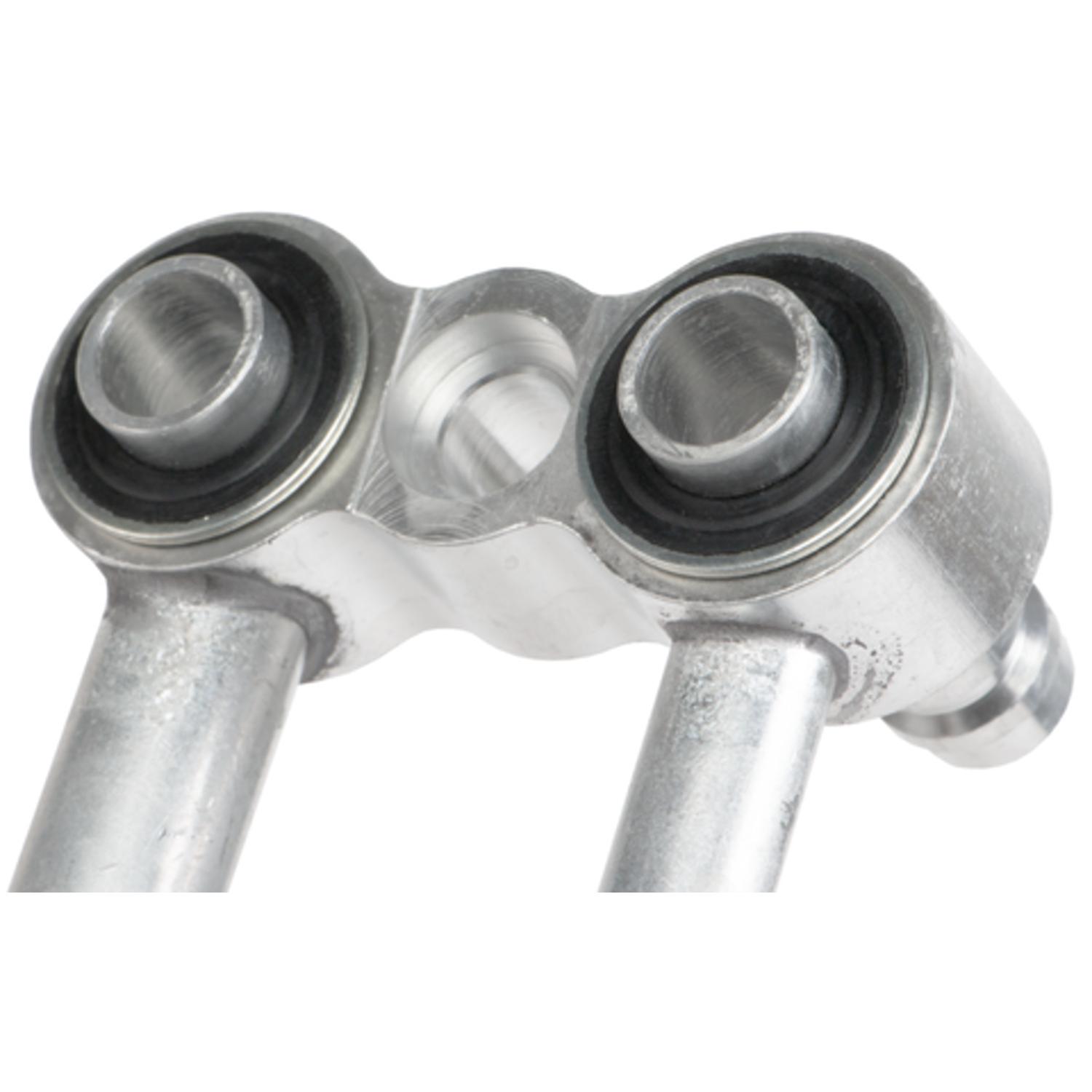 Four Seasons 56793 - A/C Refrigerant Discharge / Suction Hose Assembly Four Seasons 56793 A/C Manifold Hose Assembly product image 2 of 7
