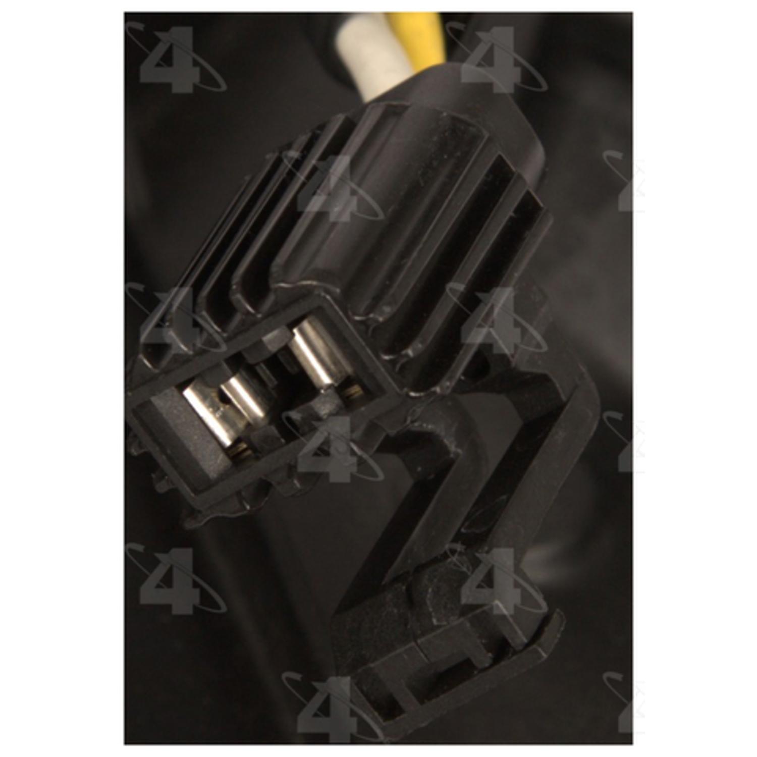 Four Seasons 75637 Engine Cooling Fan Assembly product image 4 of 5