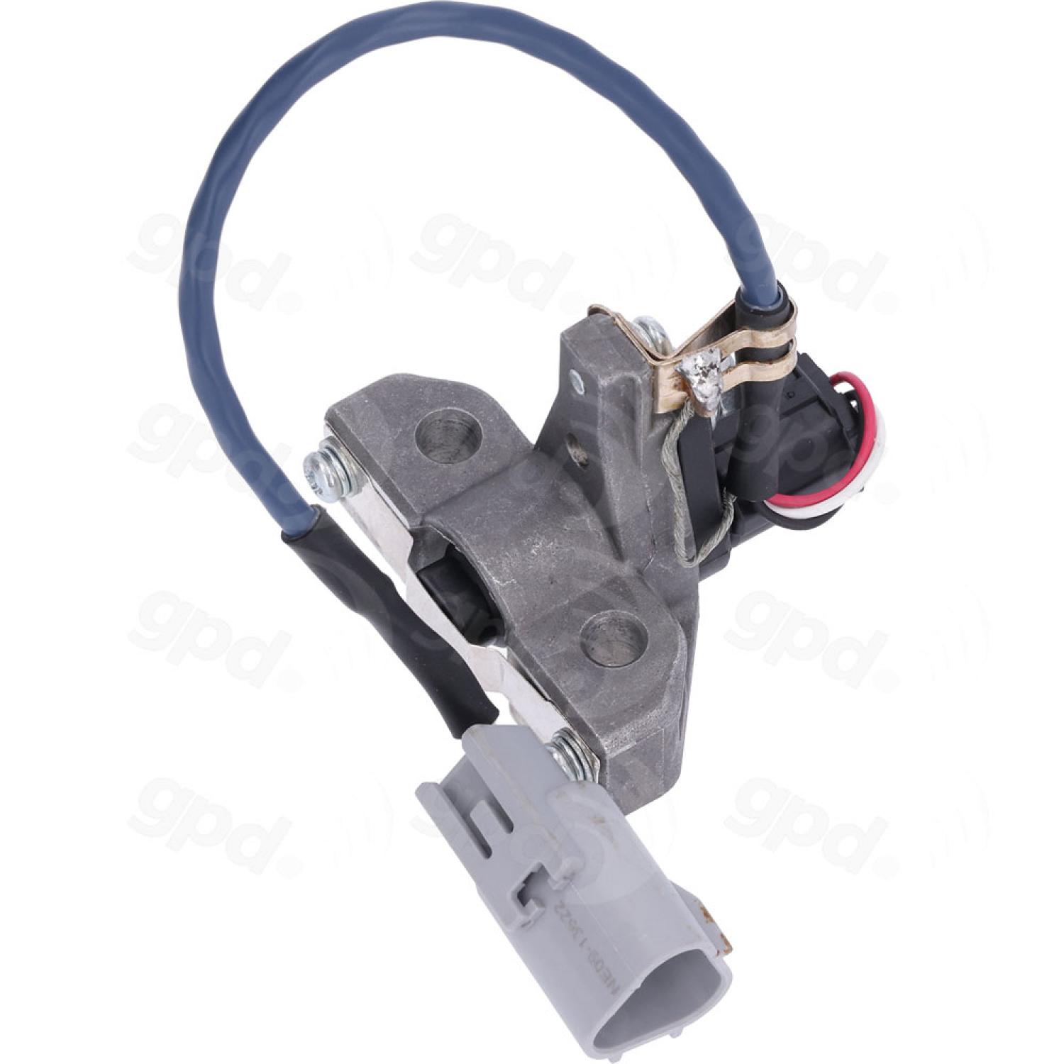Global Parts Distributors 1812806 - Engine Camshaft Position Sensor Global Parts Distributors 1812806 Engine Camshaft Position Sensor product image 1 of 1