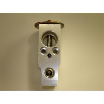 2002 Suzuki XL-7 A/C Expansion Valve Front Global Parts Distributors 3411375 image 1 of 1