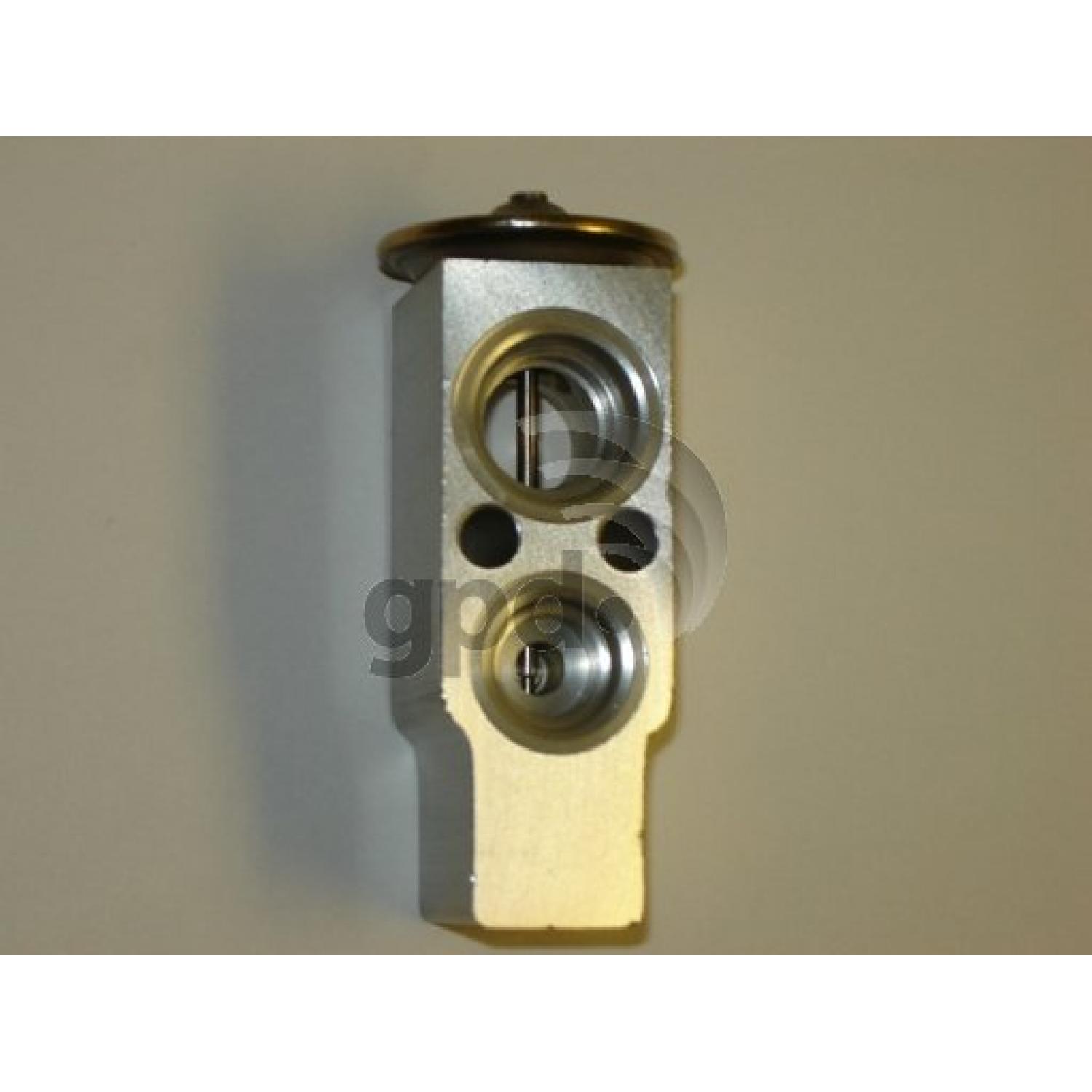 Global Parts Distributors 3411383 - A/C Expansion Valve Global Parts Distributors 3411383 A/C Expansion Valve product image 1 of 1