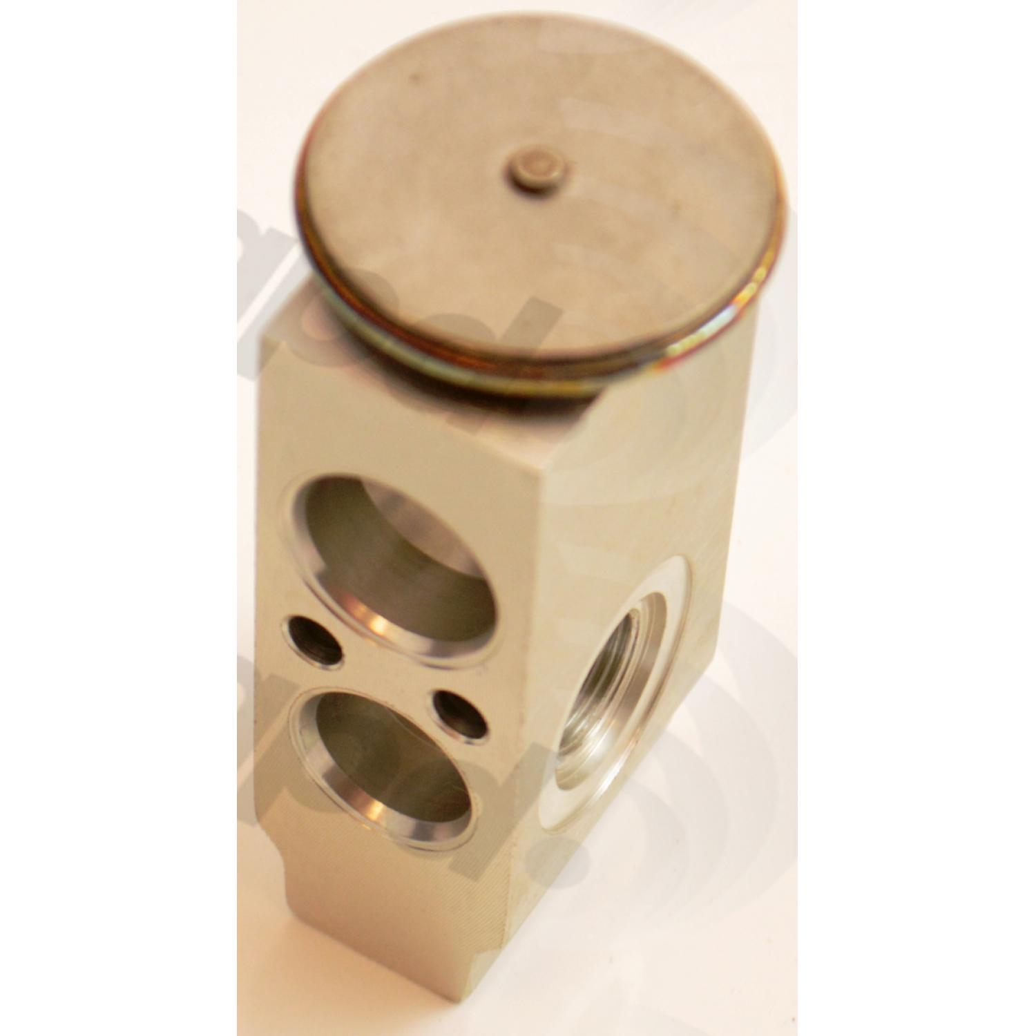 Global Parts Distributors 3411800 - A/C Expansion Valve Global Parts Distributors 3411800 A/C Expansion Valve product image 1 of 1