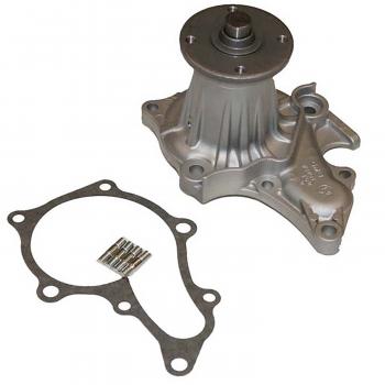 1987 Toyota Corolla Engine Water Pump GMB 1701620 image 1 of 4