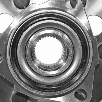 1991 Chevrolet K1500 Wheel Bearing and Hub Assembly Front GSP 106002 image 3 of 4