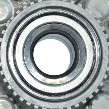 2007 Suzuki Aerio Wheel Bearing and Hub Assembly Rear GSP 683424 image 2 of 4