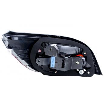 2006 BMW 525i Tail Light Assembly Right HELLA 008679141 image 1 of 4