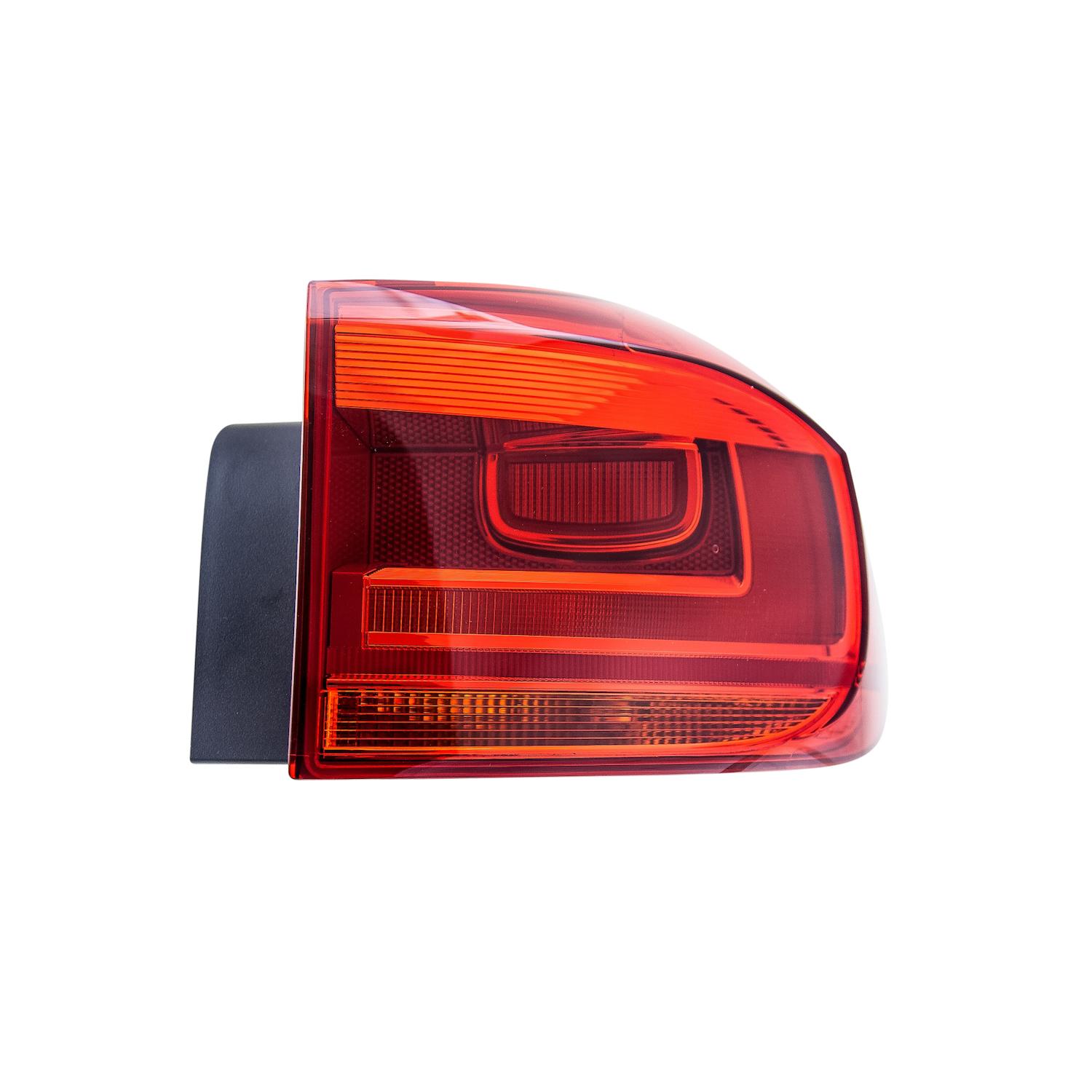 HELLA 010738121 - Tail Light Assembly HELLA 010738121 Tail Light product image 3 of 7