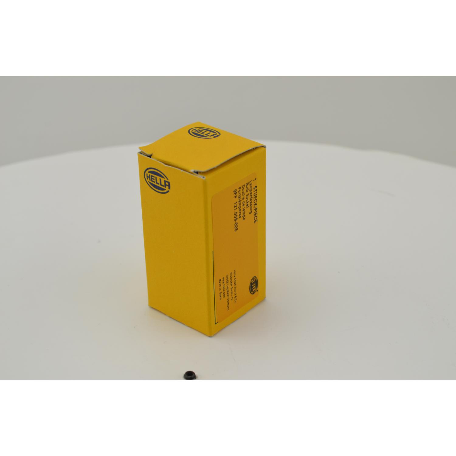 HELLA 121009005 - Tail Lamp Socket HELLA 121009005 Tail Lamp Socket product image 5 of 7