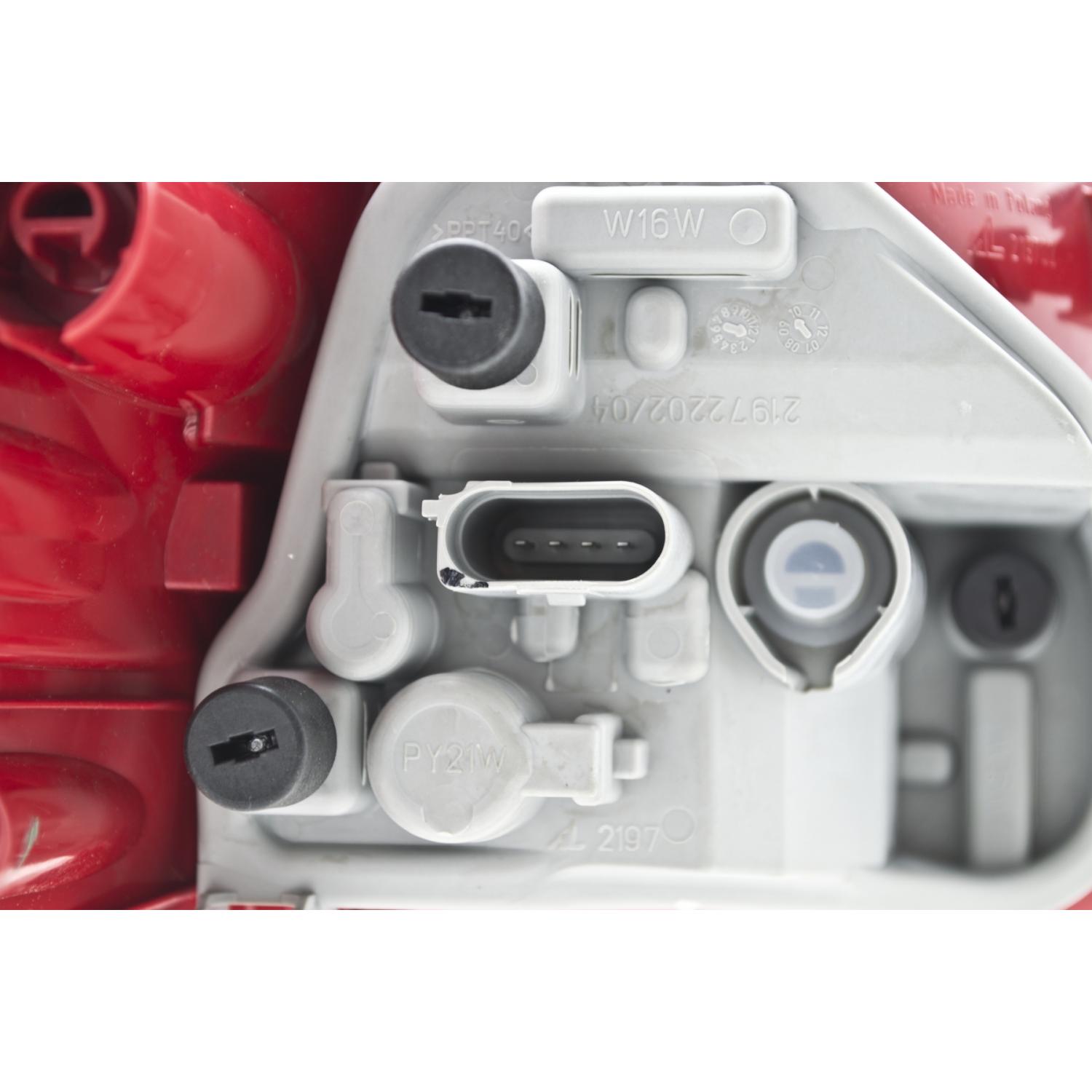 HELLA 354390061 - Tail Light Assembly HELLA 354390061 Tail Light Assembly product image 6 of 8