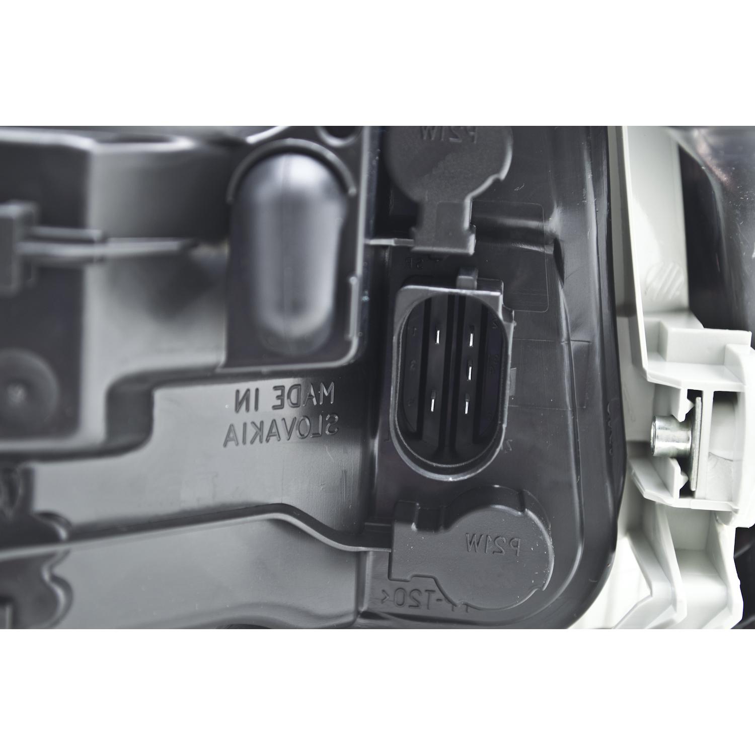 HELLA 965037081 Tail Light Assembly product image 5 of 8