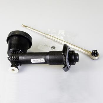 1993 GMC P3500 Clutch Master Cylinder LuK LMC413 image 1 of 3