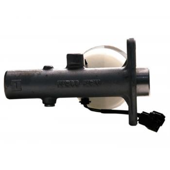 1996 Mitsubishi Diamante Brake Master Cylinder Raybestos MC390020 image 1 of 4